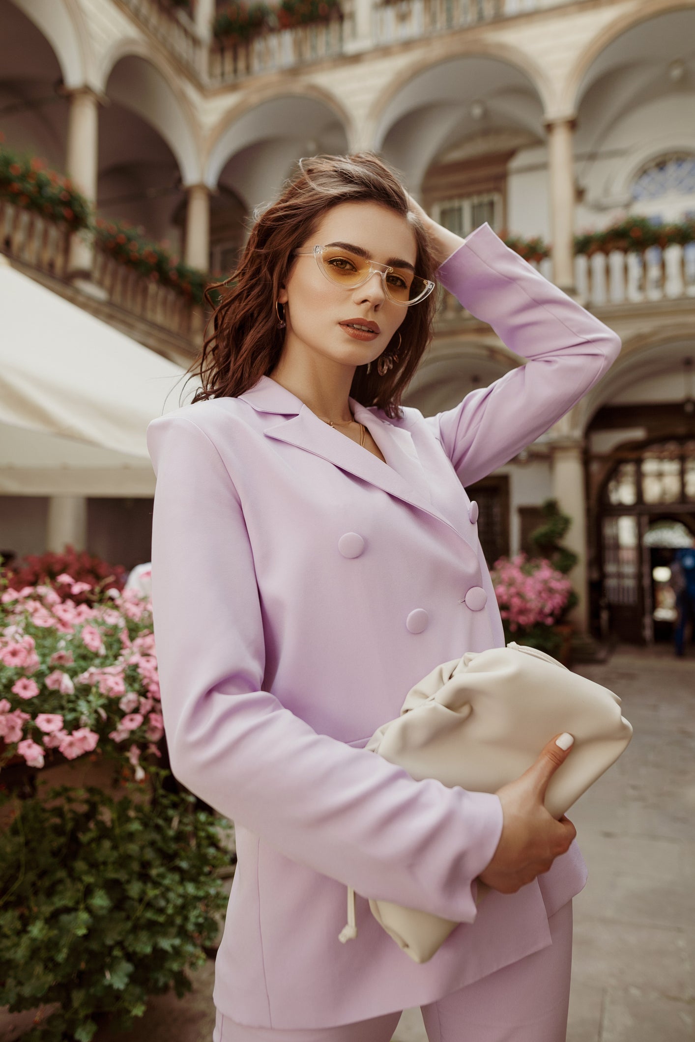 Elegant & Classy Women Fashion